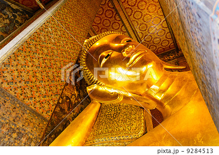 Golden Reclining Buddha statue, Wat Pho 9284513