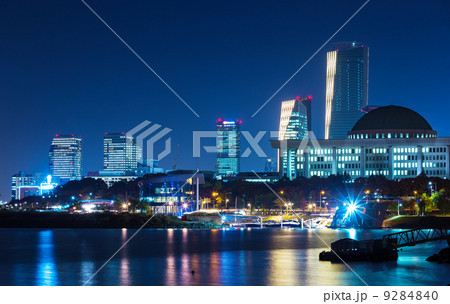 Seoul city skyline at night Seoul city skyline at night 9284840