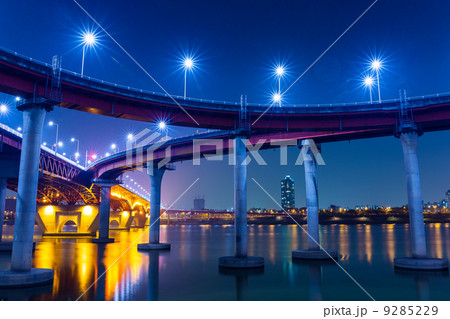 Freeway in Seoul 9285229