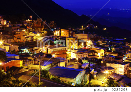 jiu fen village at night, in Taiwan jiu fen village at night, in Taiwan 9285293