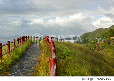 hiking path with pavillion 9285355