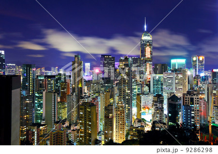 Cityscape at night 9286298
