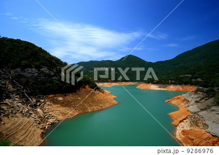 lake in forest 9286976