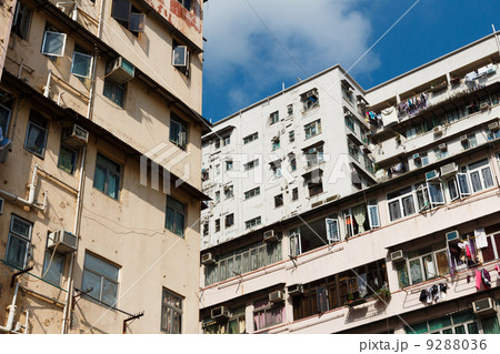 Overpopulated residential building in Hong Kong 9288036