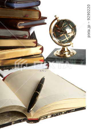 Organizer, pen, books 9290220
