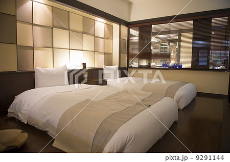 ベッドルーム 高級ホテル の写真素材