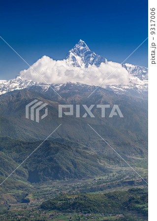 Machhapuchhre and Annapurna mountains 9317006