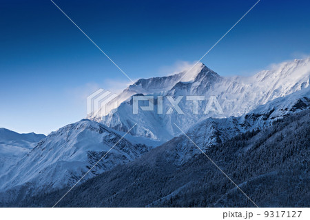 Before sunrise in Annapurna mountains Before sunrise in Annapurna mountains 9317127