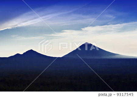 Volcanoes at sunrise 9317545