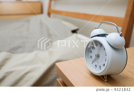 目覚し時計 9321832