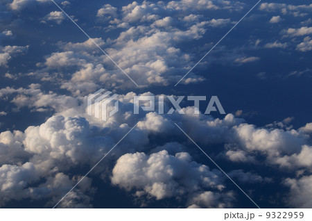 夕刻の雲　空撮 9322959