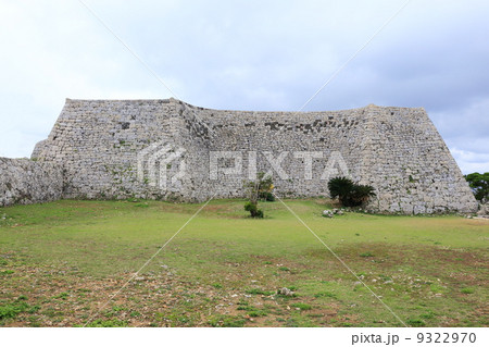 沖縄のグスク　中城城祉 9322970