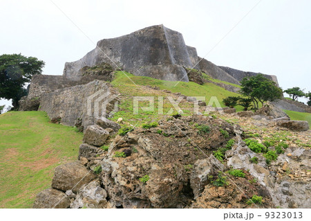 沖縄のグスク　勝連城祉 9323013