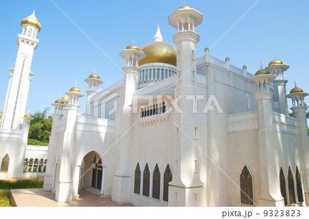 The National Mosque of Brune 9323823