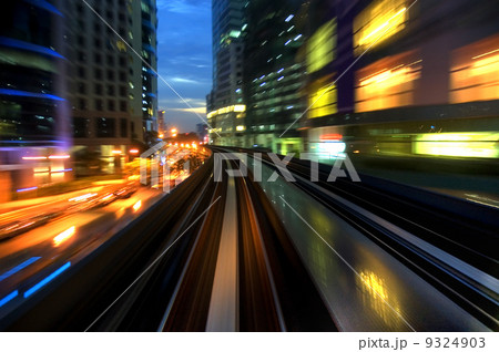 urban night traffic 9324903