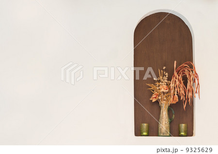 Dried flower in vase Dried flower in vase 9325629