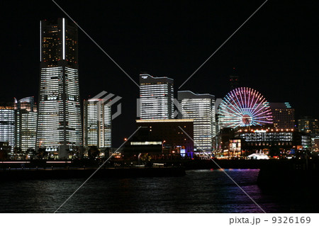 全館点灯日のみなとみらい 9326169