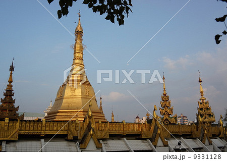 ヤンゴン スーレー・パヤ― yangon 2013 ヤンゴン スーレー・パヤ― yangon 2013 9331128