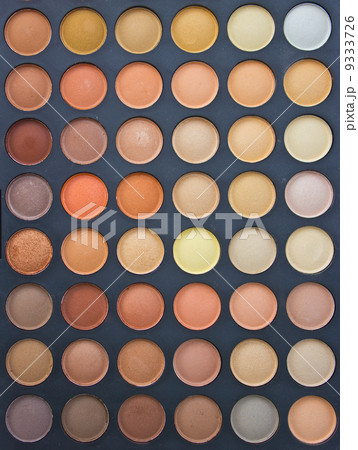 Colorful Eye Shadow Make Up Palette With Brush. 9333726