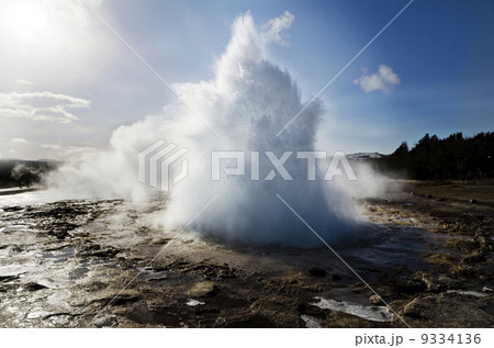 Strokkur Eruption 9334136