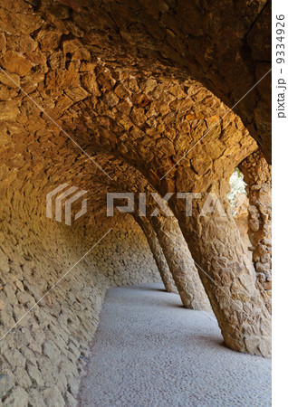 スペイン　バルセロナ　グエル公園 9334926