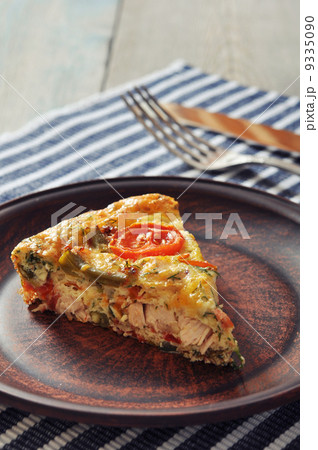 Frittata with Vegetables and Chicken Frittata with Vegetables and Chicken 9335090