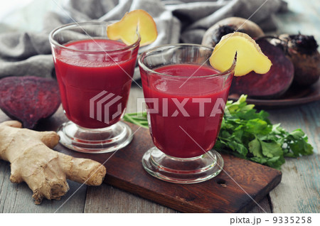 Beetroot smoothie with ginger 9335258