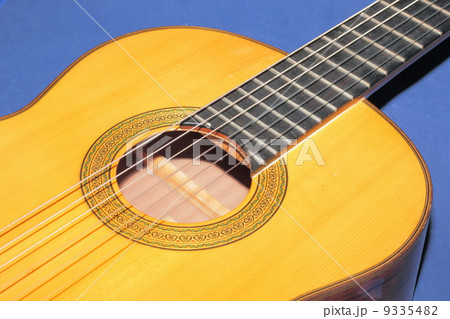 Resonator guitar. Resonator guitar. 9335482