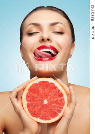 Have a lick. 9335742