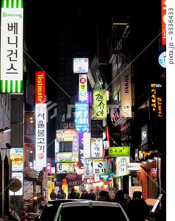 ソウルの繁華街　鐘路 9336433