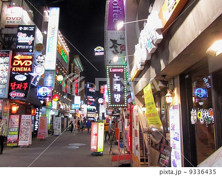 ソウルの繁華街　鐘路 9336435