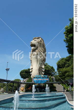 セントーサ島のマーライオンタワー 9340992