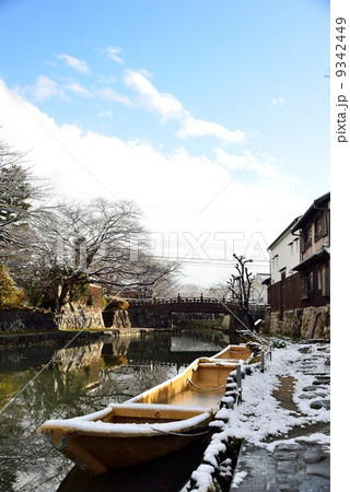 八幡堀りの冬景色 9342449