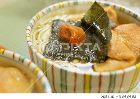 梅きつねうどん 梅きつねうどん 9343492