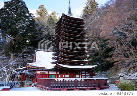 談山神社　権殿、十三重塔 9343875
