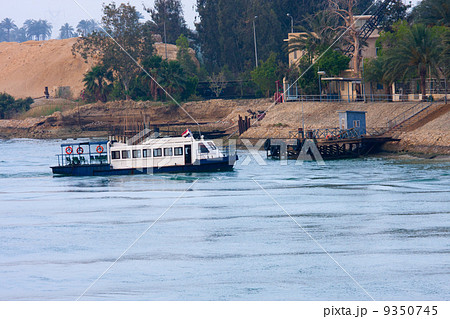 スエズ運河 9350745