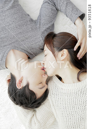 カップル 9351618