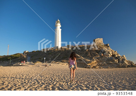 walking to lighthouse 9353548