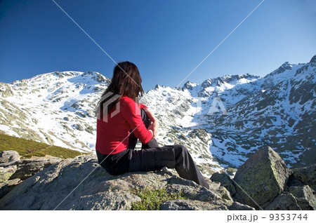 woman red jersey resting 9353744