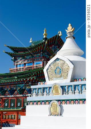 buddhist stupa 9356021