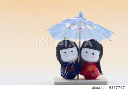 民芸品の人形の置物 民芸品の人形の置物 9357767