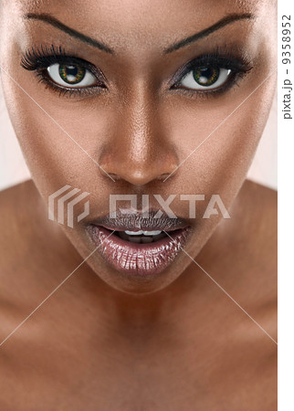 beautiful African woman beautiful African woman 9358952