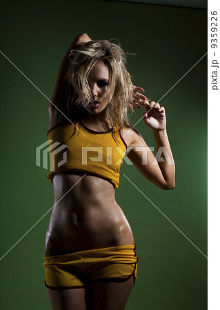 beautiful fitness body 9359226