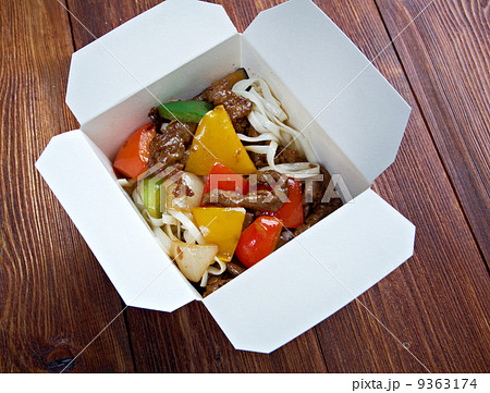 Beef slice and udon-noodle Beef slice and udon-noodle 9363174