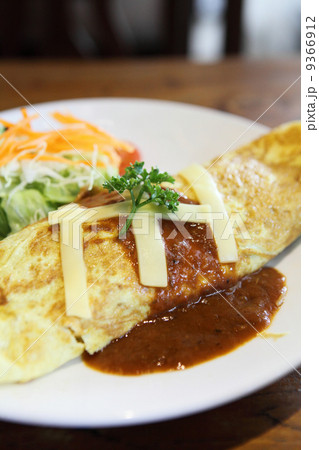 omelette rice,omurice, japanese food 9366912