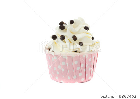 cupcake isolated in white background 9367402