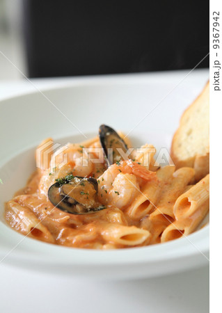 Spaghetti Penne with seafood Spaghetti Penne with seafood 9367942