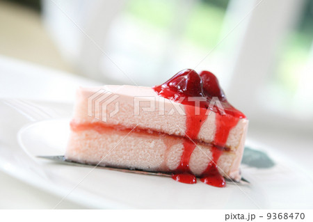 Strawberry Cake 9368470