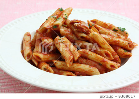 Pasta macaroni with tomato sauce 9369017