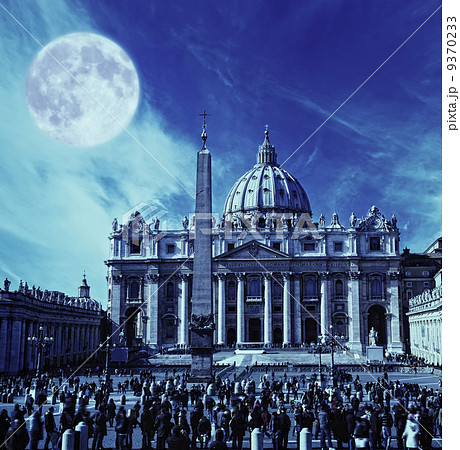 View to the St. Peter's Basilica at a night time 9370233